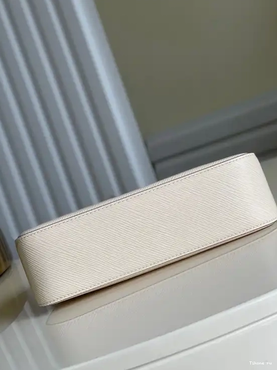 Affordable MARELLE VUITTON LOUIS 0611